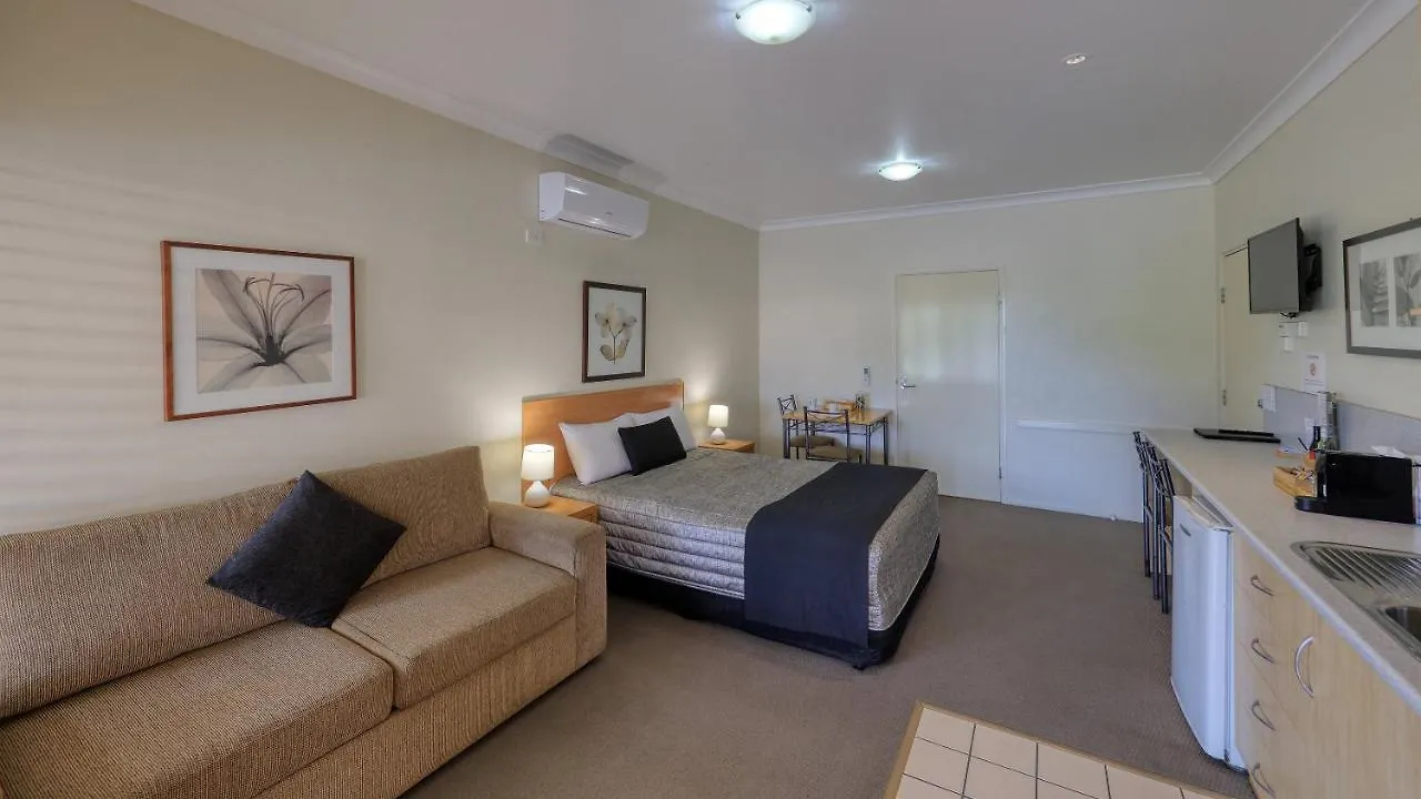 Country Roads Motor Inn Goondiwindi 4*,  Australia